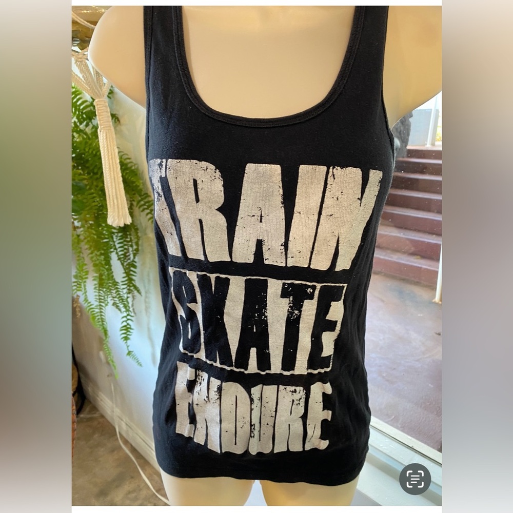 LAST CALL!!!!! Calling all skaters!!!! Roller derby tank🛼